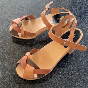 Hasbeens Tri-color heeled sandals BRAND NEW